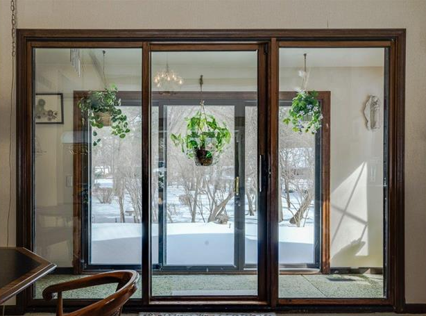 Grosse Pines Homes for sale